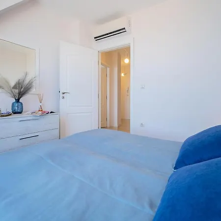 Dreams In La * Золоті Піски