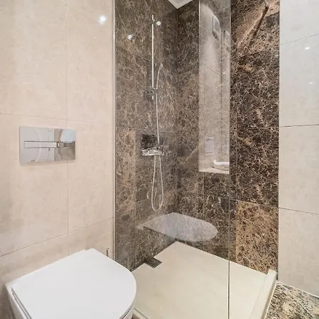 Dreams In La * Golden Sands