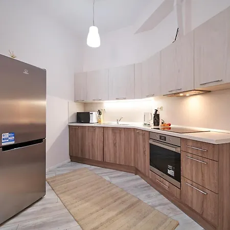 Dreams In La * Золоті Піски