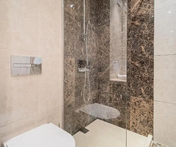 Dreams In La * Golden Sands