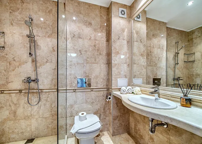 Dreams In La * Golden Sands