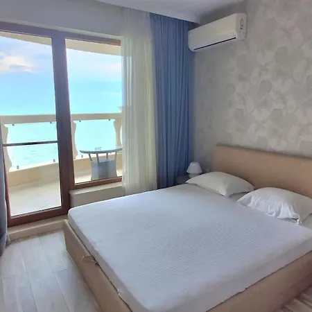 Dreams In La Apartment Golden Sands
