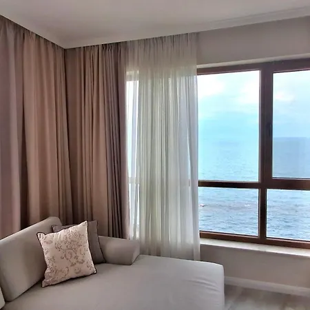 Apartment Dreams In La