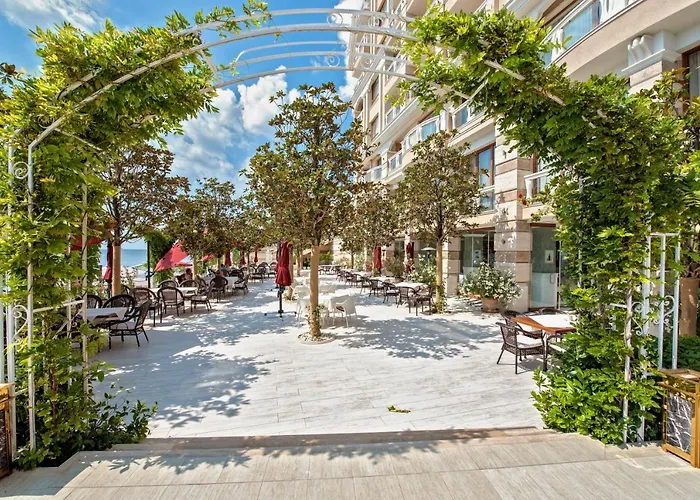 Dreams In La Sables d'or